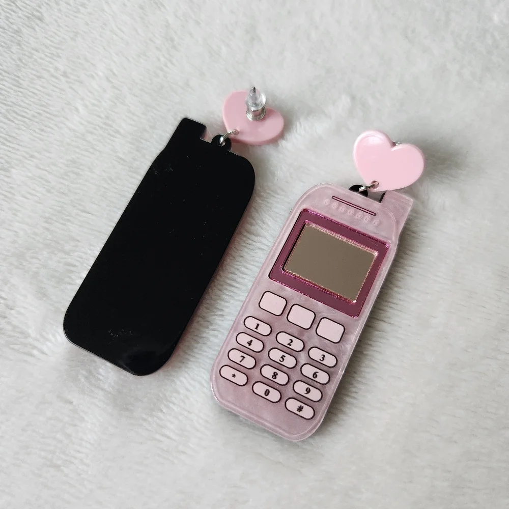 90s Pink Cell Phone Earrings - Picture 4 of 7